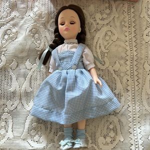 Effanbee 1987 vintage Wizard of Oz Dorothy Storybook Collection